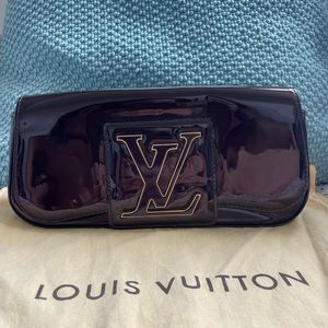 Louis Vuitton Vernis SoBe Clutch